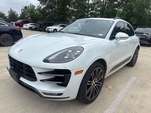 Used 2018 Porsche Macan Turbo AWD/4WD image 8