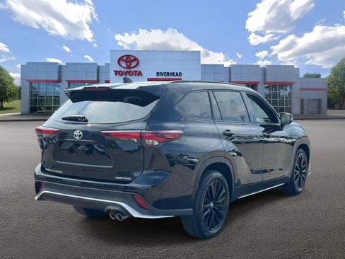 Certified 2024 Toyota Highlander XSE AWD/4WD image 7