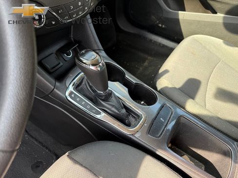 Used 2017 Chevrolet Cruze LT w/ Convenience Package FWD image 15