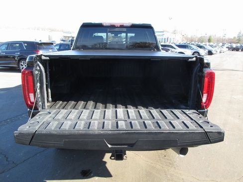 Used 2021 GMC Sierra 3500 Denali w/ Denali Black Diamond Edition image 7
