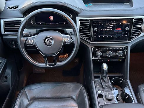 Used 2019 Volkswagen Atlas SEL Premium image 9