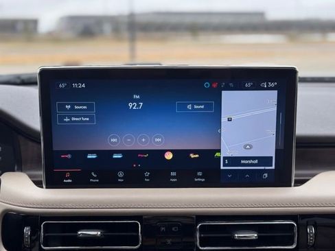 Used 2023 Lincoln Nautilus Reserve AWD/4WD image 23