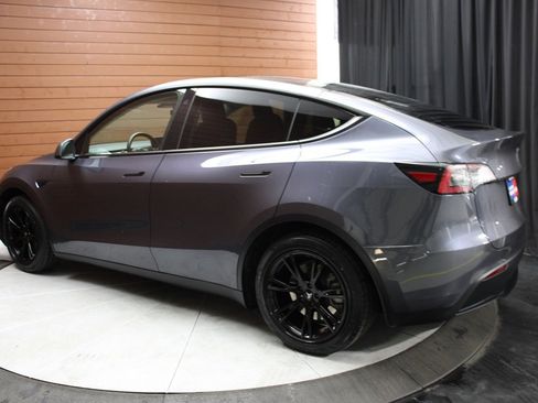 Used 2023 Tesla Model Y Long Range image 13