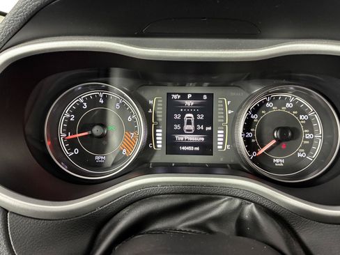 Used 2014 Jeep Cherokee Latitude w/ Comfort/Convenience Group AWD/4WD image 95