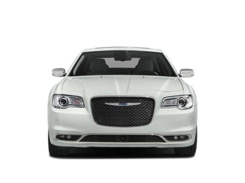 Used 2018 Chrysler 300 Touring w/ Sport Appearance Package RWD image 7