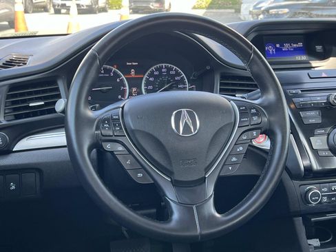 Used 2019 Acura ILX image 8