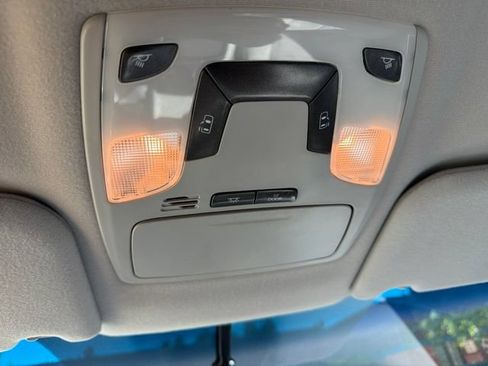 Used 2013 Toyota Sienna LE w/ Towing Pkg FWD image 15