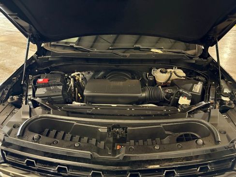 Used 2021 Chevrolet Tahoe Z71 w/ Z71 Signature Package image 12