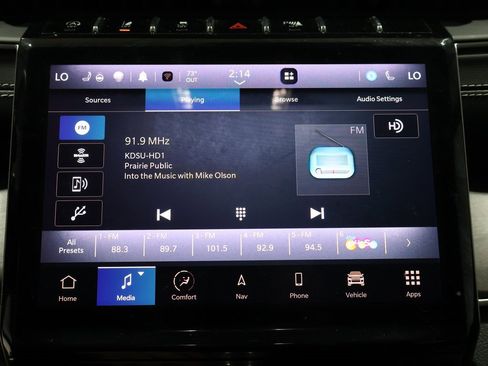 Used 2023 Jeep Grand Cherokee Limited image 27