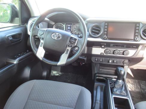 Used 2022 Toyota Tacoma SR5 w/ Technology Package RWD image 14