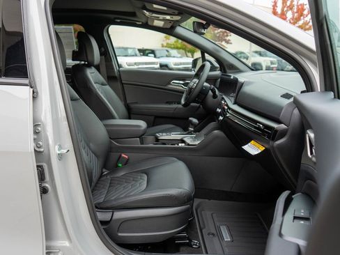 New 2026 Kia Sportage X-Line w/ X-Line Technology Package AWD/4WD image 10