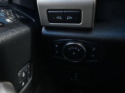 Used 2017 Ford F150 Lariat w/ Equipment Group 502A Luxury AWD/4WD image 41