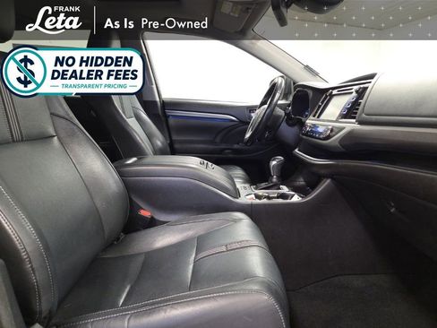 Used 2018 Toyota Highlander SE AWD/4WD image 20