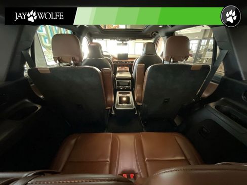 Used 2021 Lincoln Aviator Grand Touring w/ Equipment Group 301A AWD/4WD image 27