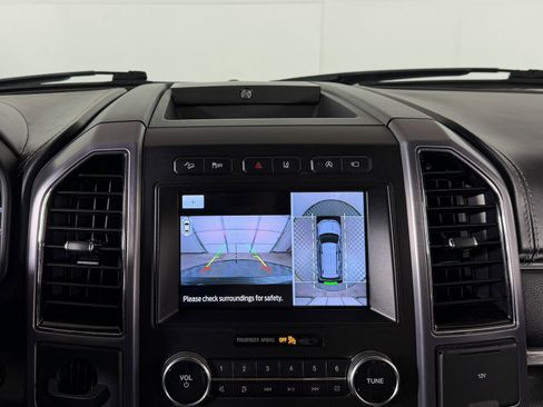 Used 2020 Ford Expedition Platinum image 15