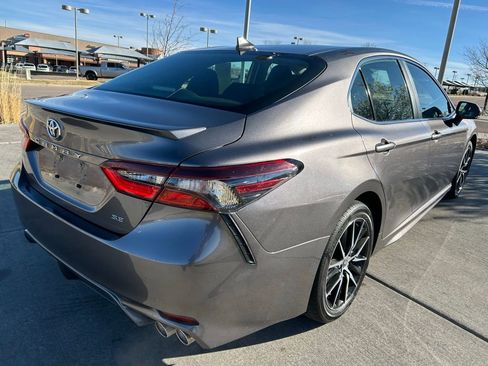Used 2023 Toyota Camry SE image 7