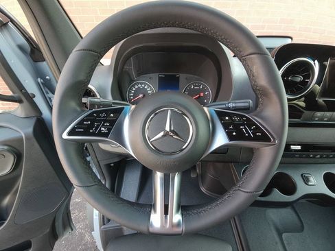 Used 2026 Mercedes-Benz Sprinter 2500 image 11