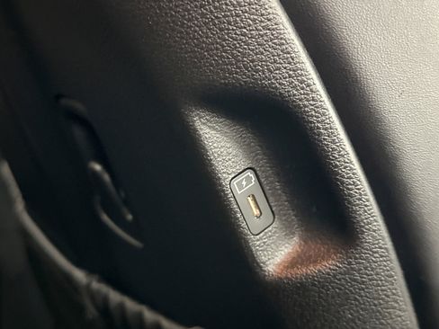 Used 2023 Kia Telluride LX image 21