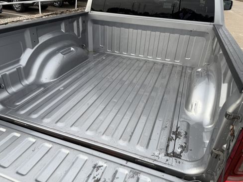 Used 2024 RAM 1500 Laramie image 30