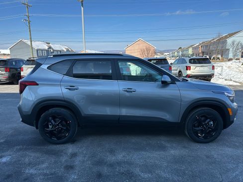 New 2026 Kia Seltos EX image 4