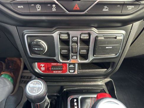 Certified 2021 Jeep Wrangler Unlimited Rubicon AWD/4WD image 17