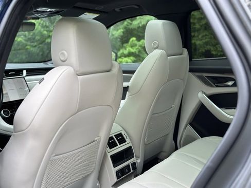 New 2026 Jaguar F-PACE R-Dynamic S image 17