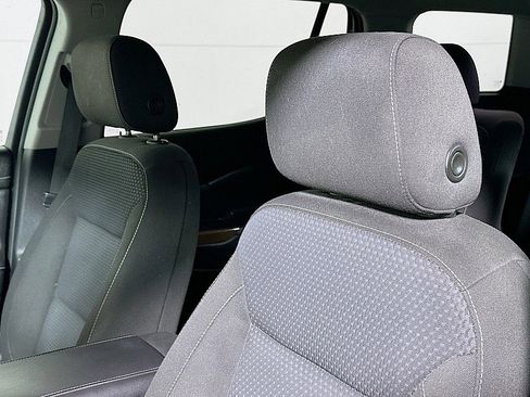 Used 2020 GMC Acadia SLE w/ Driver Convenience Package image 20