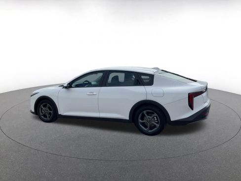 Used 2025 Kia K4 LXS image 10