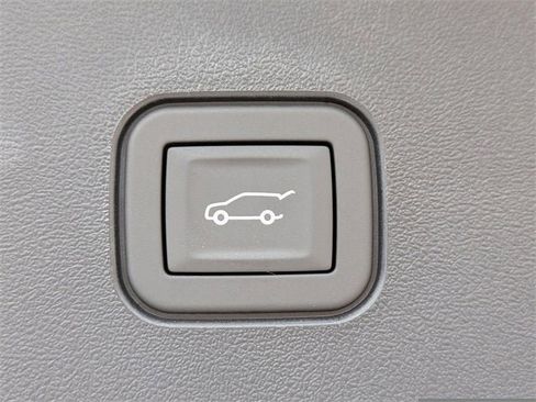 New 2026 Cadillac Vistiq Sport w/ LPO, Floor Liner Package image 13