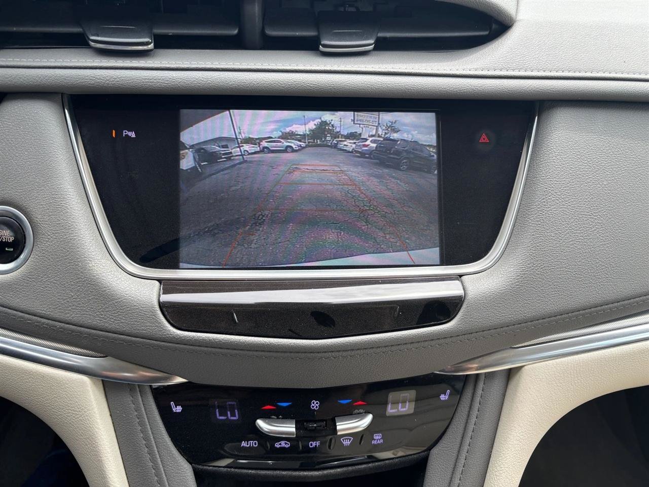 Used 2019 Cadillac XT5 Luxury AWD/4WD image 16