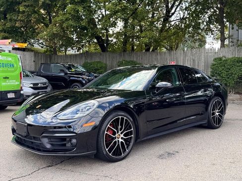 Used 2023 Porsche Panamera 4 Platinum Edition AWD/4WD image 2