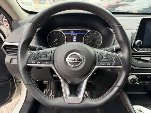 Used 2022 Nissan Altima 2.5 SR FWD image 19