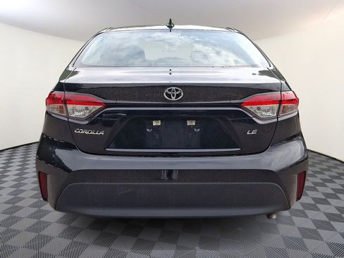 Used 2024 Toyota Corolla LE FWD image 5