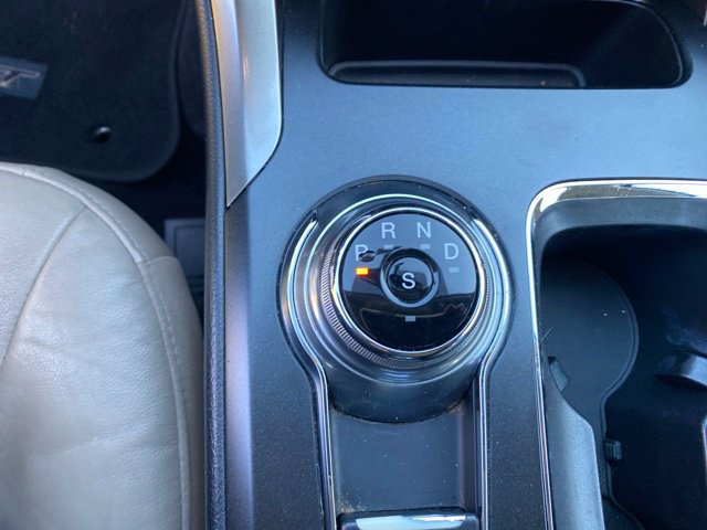 Used 2017 Ford Fusion SE w/ Fusion SE Technology Package FWD image 26