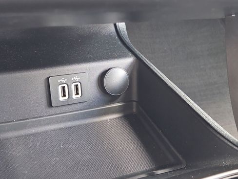 Used 2020 Ford Fusion SE image 17