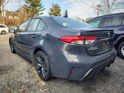 Used 2023 Toyota Corolla SE image 3
