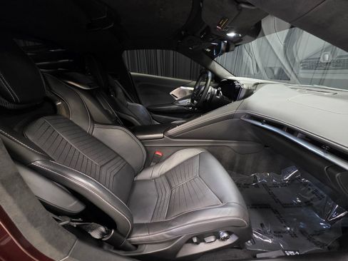 Used 2022 Chevrolet Corvette Stingray Premium Cpe w/ Z51 Performance Package RWD image 5