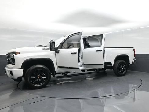 Used 2024 Chevrolet Silverado 3500 High Country w/ High Country Premium Package AWD/4WD image 65