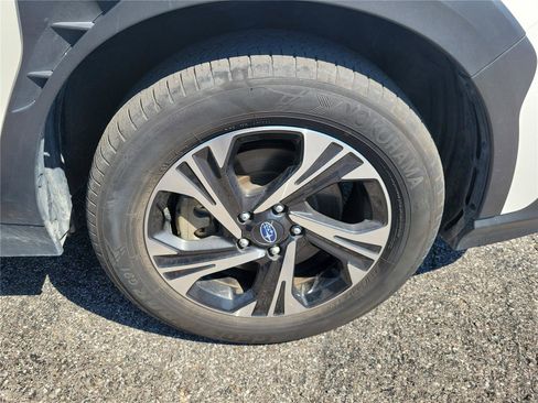 Used 2025 Subaru Crosstrek 2.0i Premium AWD/4WD image 6
