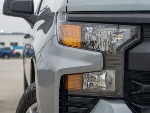 Used 2023 Chevrolet Silverado 1500 Custom RWD image 3