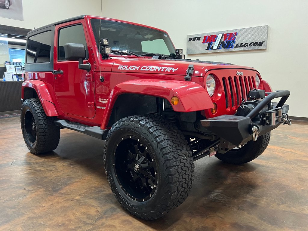 Used 2011 Jeep Wrangler Sahara AWD/4WD image 3