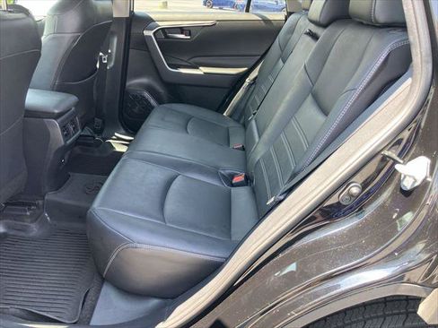 Certified 2021 Toyota RAV4 XLE Premium AWD/4WD image 23