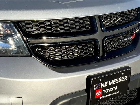 Used 2019 Dodge Journey SE w/ Blacktop Package FWD image 30
