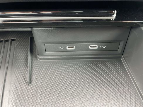 Used 2025 Volkswagen Atlas Cross Sport SE image 28