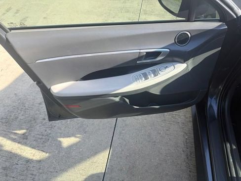 Used 2022 Hyundai Sonata SE FWD image 16