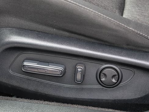 Certified 2023 Honda Accord EX image 25