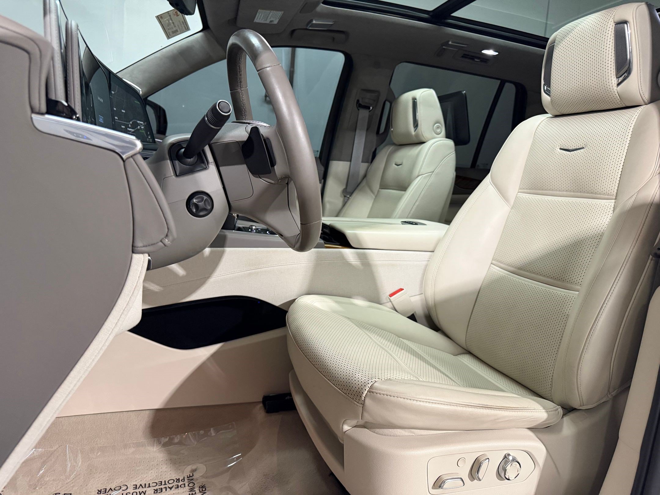 Used 2023 Cadillac Escalade Sport Platinum w/ LPO, ONYX Package RWD image 5
