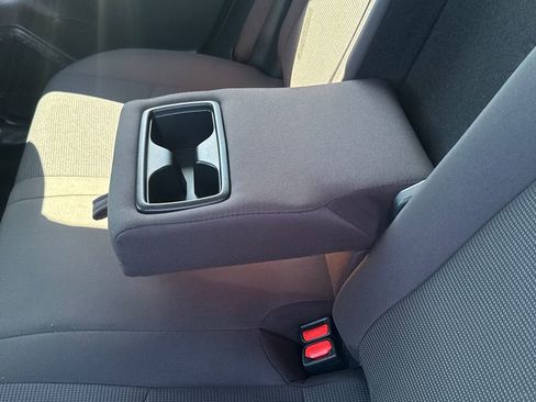 Used 2021 Toyota RAV4 LE w/ Carpet Mat Package (TMS) AWD/4WD image 35