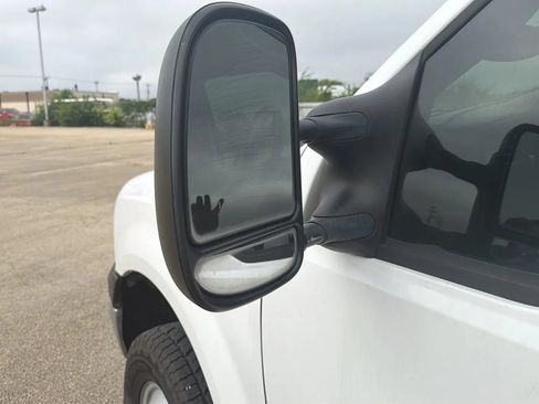 Used 2005 Ford F350 XL AWD/4WD image 11