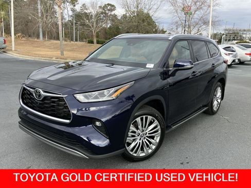 Used 2022 Toyota Highlander Platinum image 1